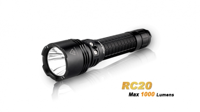 Fenix Elemlámpa RC20 LED